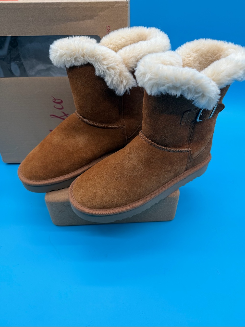 Style & Co. womens 6 Brown Suede Winter Boots with Cream Fur Trim